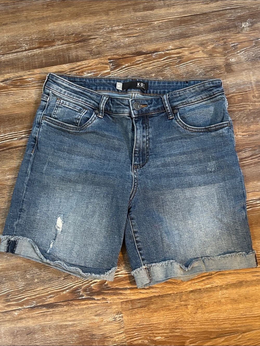 KUT from the Kloth Boyfriend Denim Roll-Cuff Women’s Shorts
